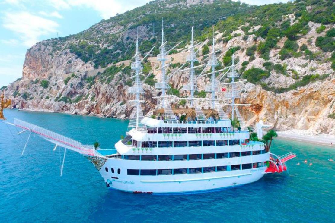 Antalya Yacht Rental 50m Mega Yacht